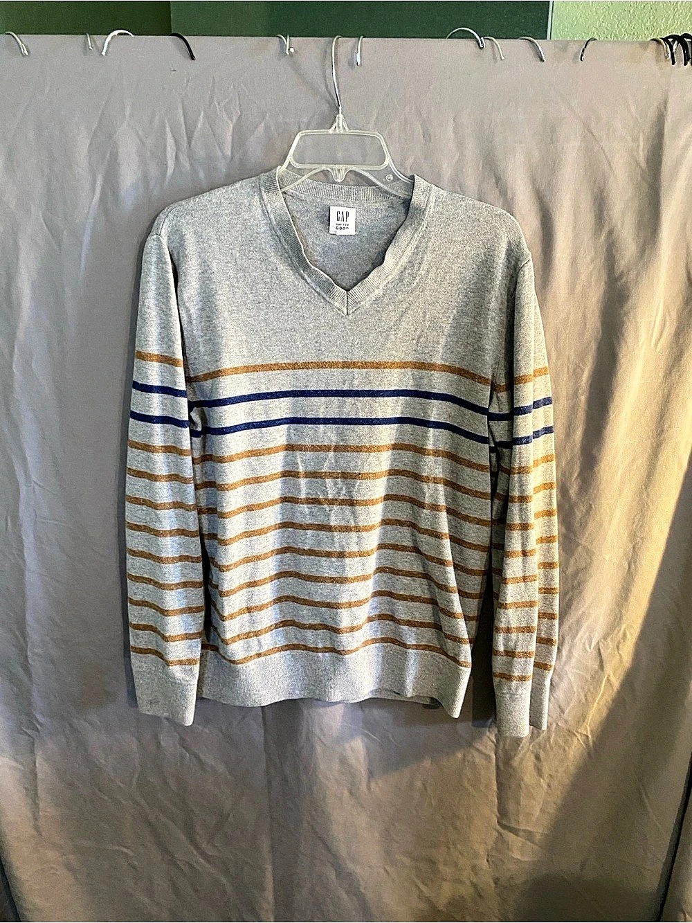 Gap Striped Crewneck Sweater in Gray Size Medium